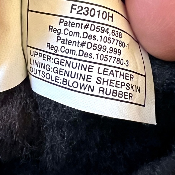 UGG Bailey Button Boots in Chocolate Suede - US 8 - Picture 10 of 11